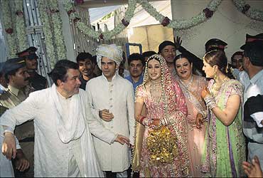 Sanjay Kapoor Marriage With Karishma Kapoor