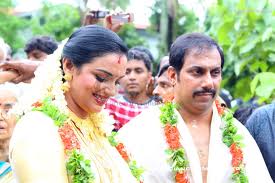 Swetha Menon And Sreevalsan Menon Marriage Photos