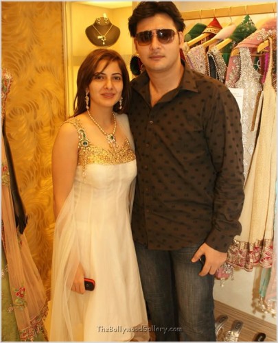 Actor Abbas And Erum Ali Wedding Photos