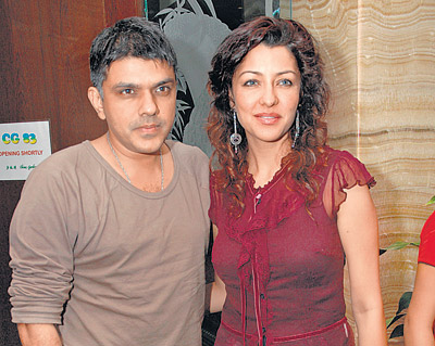 Aditi Govitrikar And Muffazal Lakdawala Marriage Photos