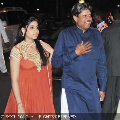 Romi Bhatia And Cricketer Kapil Dev Wedding Pictures