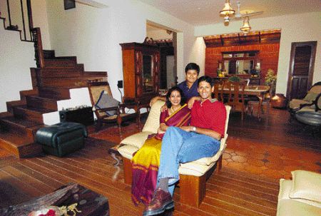 Jayanthi And Cricketer Venkatesh Prasad Wedding Pictures