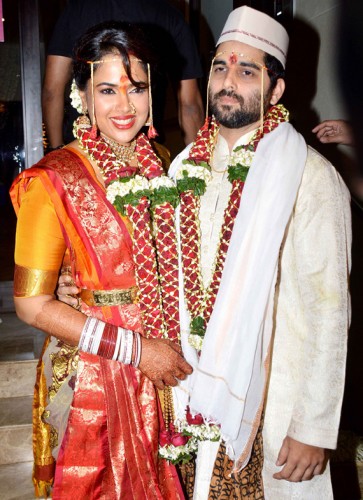 Akshai Varde And Sameera Reddy Marriage Photos