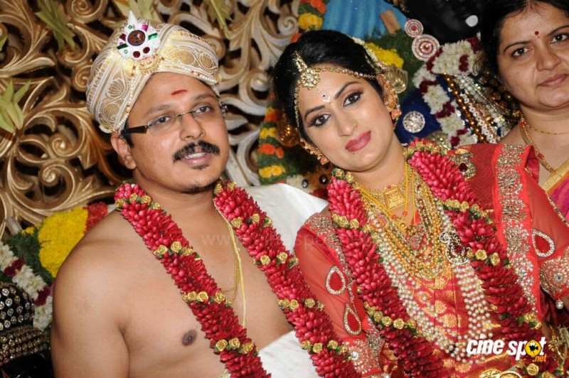 Actor Roopa Iyer And Gowtham Srivatsa Wedding Photos`
