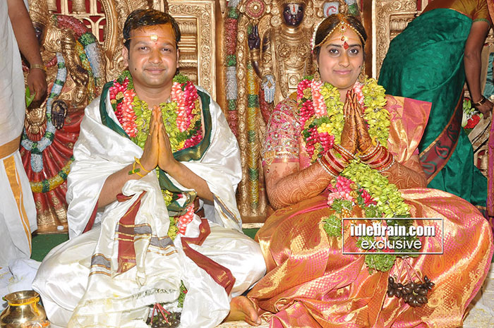 Actress Kavitha Daughter Sravanthi And Chetan Wedding Photos