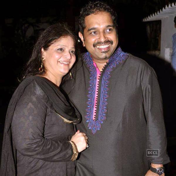 Sangeeta And Singer Shankar Mahadevan Marriage Photos