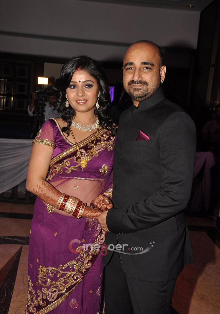 Singer Sunidi Chauhan And Hitesh Sonik Wedding Photos