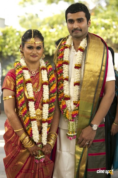 Vidhyaroopa Sadasivam And Actor Nandha Marriage Photos