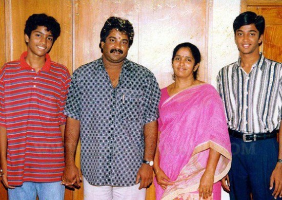 Actor Allari Naresh And Virupa Engagement Photos