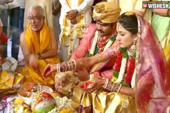 Actor Manchu Manoj And Pranitha Reddy Wedding Photos