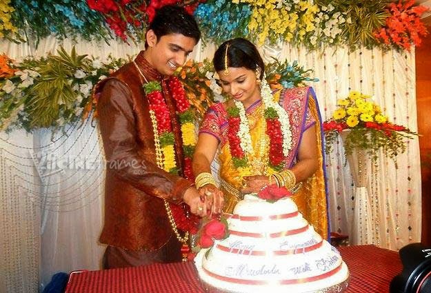 Anchor Mrudhula And Singer Krishna Chaitanya Marraige Photos