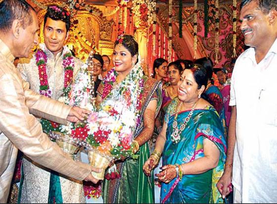 Botsa Satyanaraya Daughter Aunusha And Bharat Kumar Wedding Photos