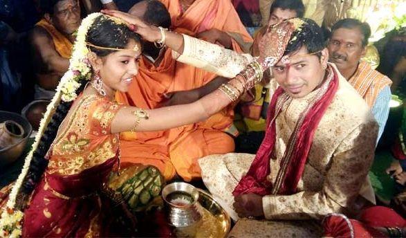 Srikanth And Singer Madhu Priya Wedding Photos