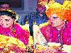 He married Manjiri Kamtikar on 7 February 2011.[10] Khandelwal has said that he is an atheist.
