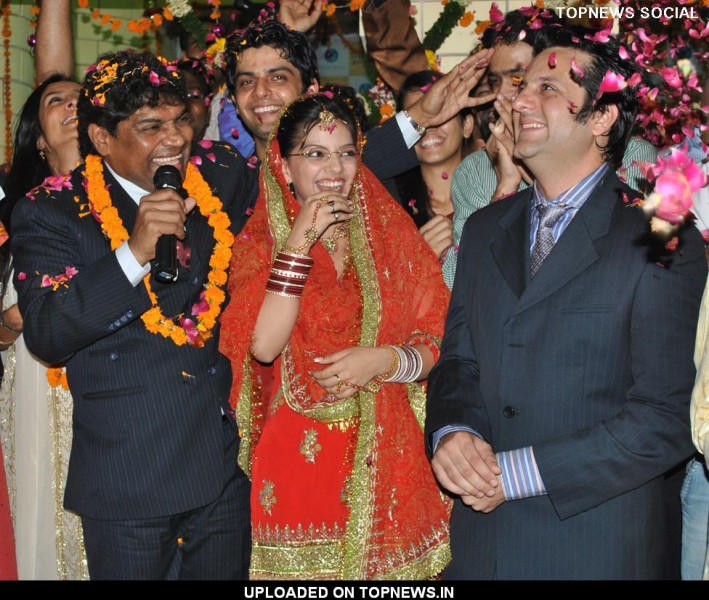 Indian Film Actor Johnny Lever And Sujatha Lever Wedding Photos