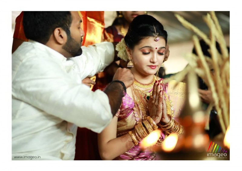 Actress Saranya Mohan And Aravind Krishnan Wedding Photos