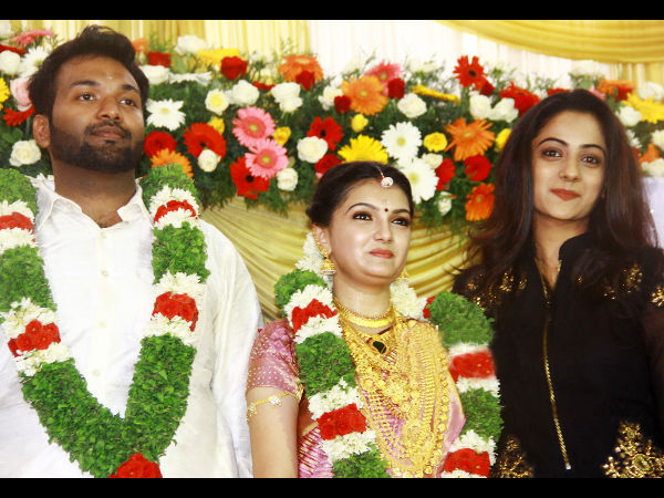 Actress Saranya Mohan And Aravind Krishnan Wedding Photos