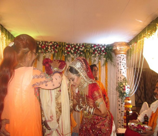 Disha Vakani And Mayur Marriage Pics