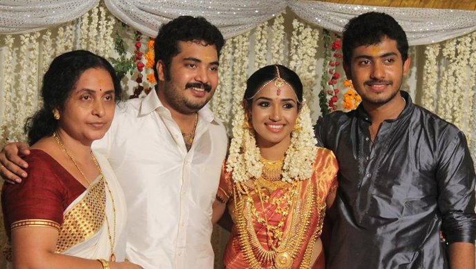 Malayalam Actor Vinu Mohan And Vidhya Wedding Photos