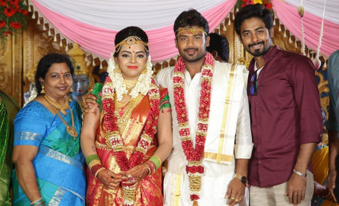 Tamil Actor Pandiarajan Son Prithvi Rajan And Akshaya Premnath Wedding Photos