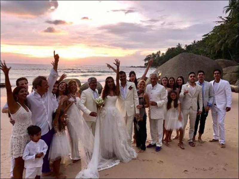 Lisa Haydon And Gullu Lalvani Wedding Pics