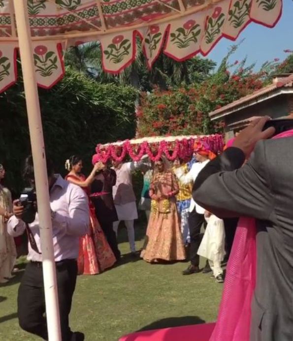 Television Actress And Roshni Chopras Sister Deeya Chopra Tied Knot With Ritchie Mehta