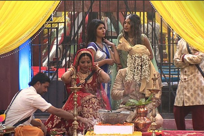 Bigg Boss Contestant Monalisa Got Married To Vikrant Singh Rajpoot