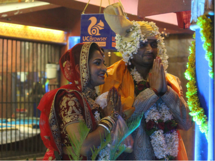 Bigg Boss Contestant Monalisa Got Married To Vikrant Singh Rajpoot