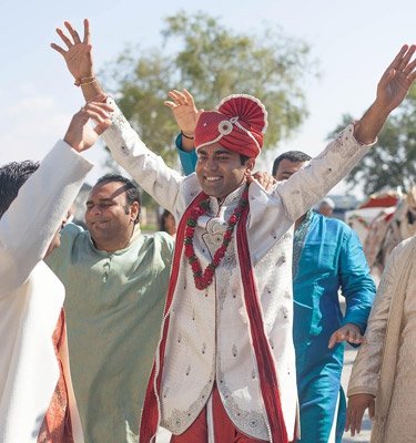 Real Indian Grooms And Their Grand Baraats